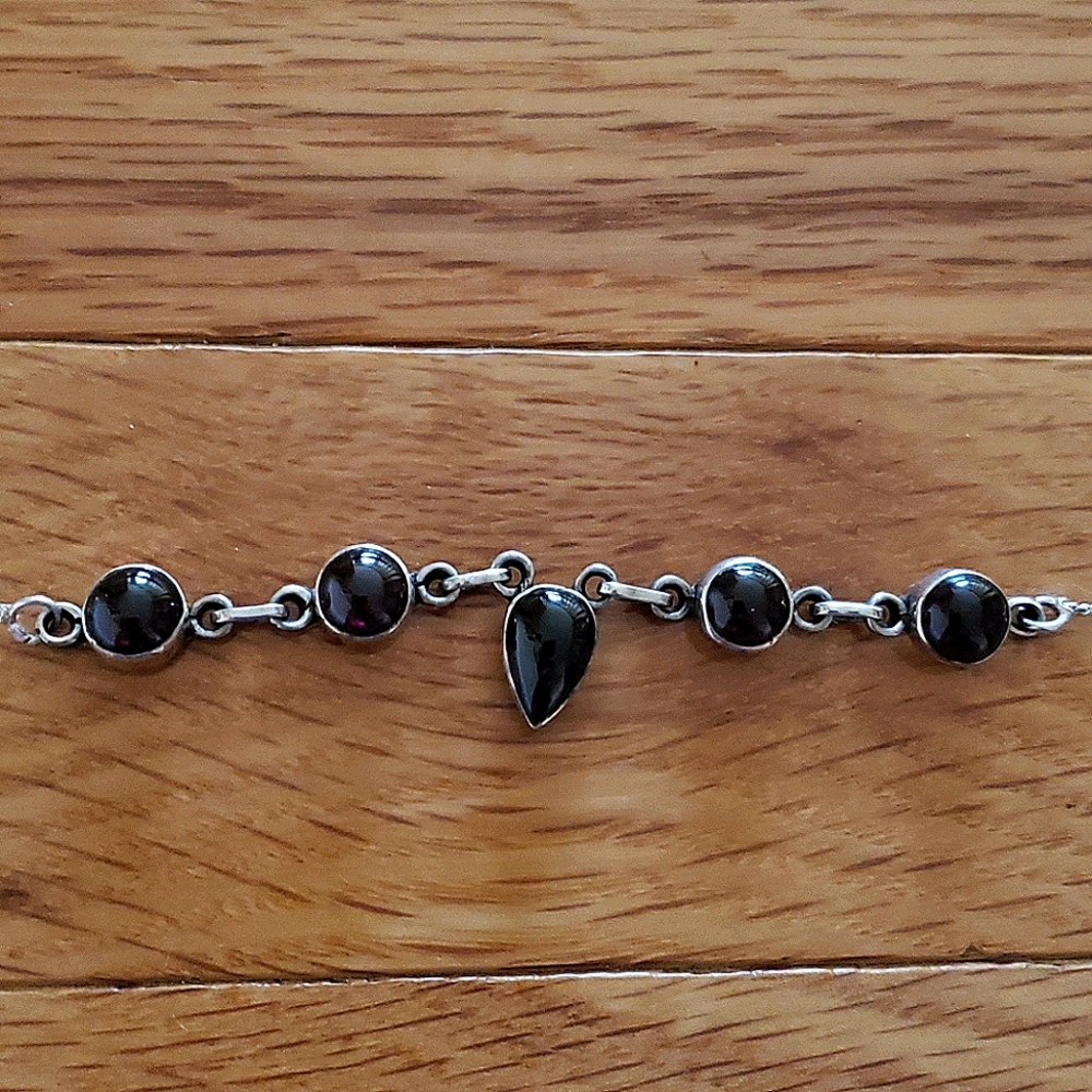 Women's Garnet‎ Colored Stones with Silver Necklace - Picture 7 of 7